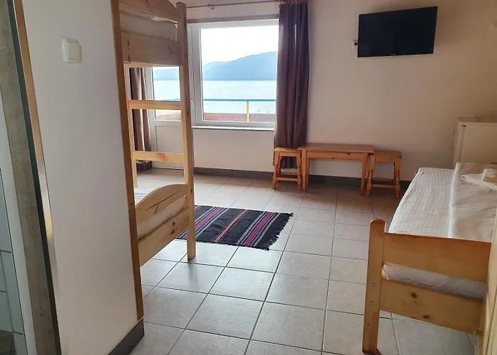 ゲストハウス еделвайс 3*